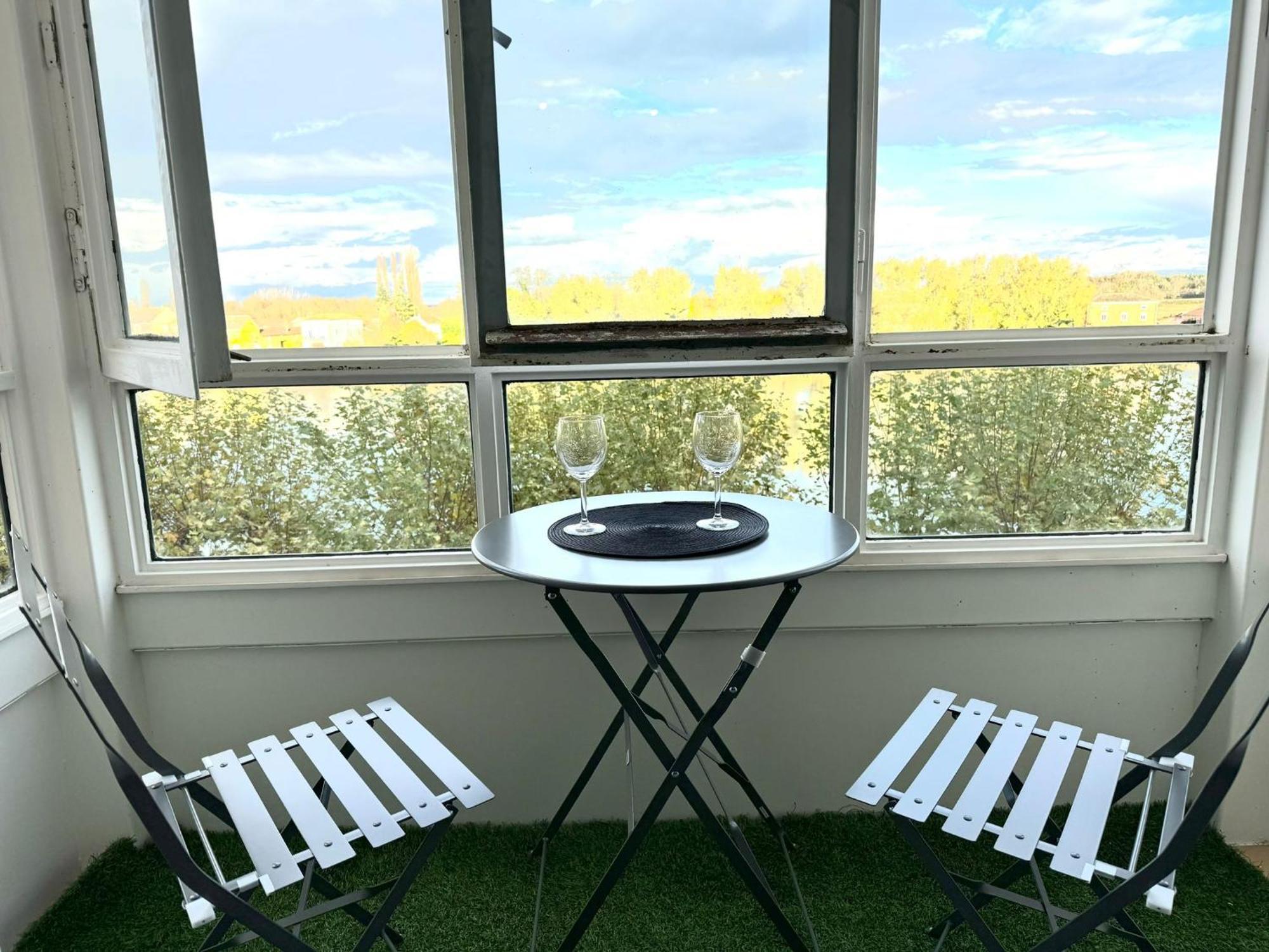 Appartement Quai Saone - By Primo C0Nciergerie Tournus Luaran gambar